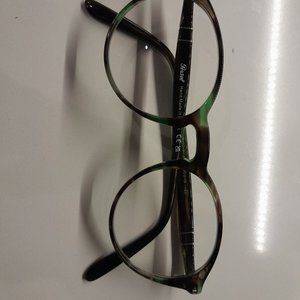 TRANSITION LENSES  (Gen 8): NEW PERSOL Style PO3092V GRN SHN